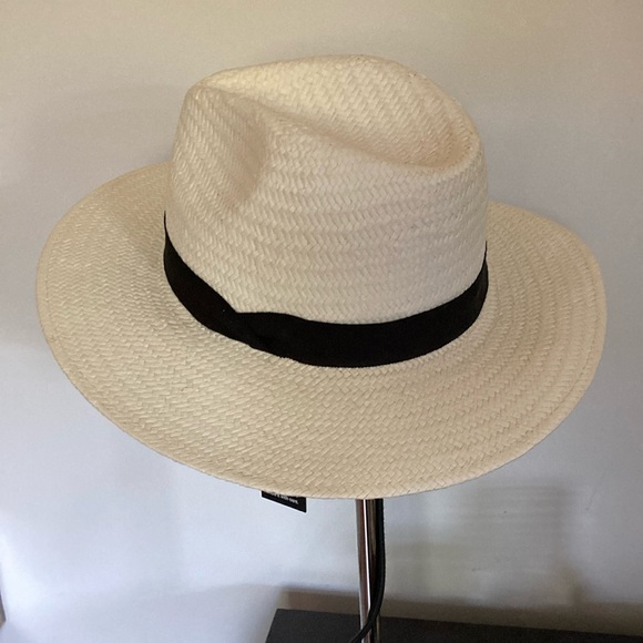 Aritzia Accessories - Aritzia Fedora ivory hat  - Brand New with Tag - black ribbon